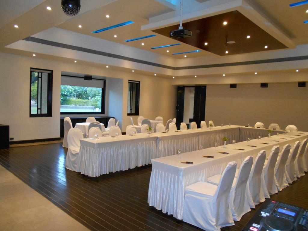 The Meadows Resort And Spa Aurangabad  Ngoại thất bức ảnh