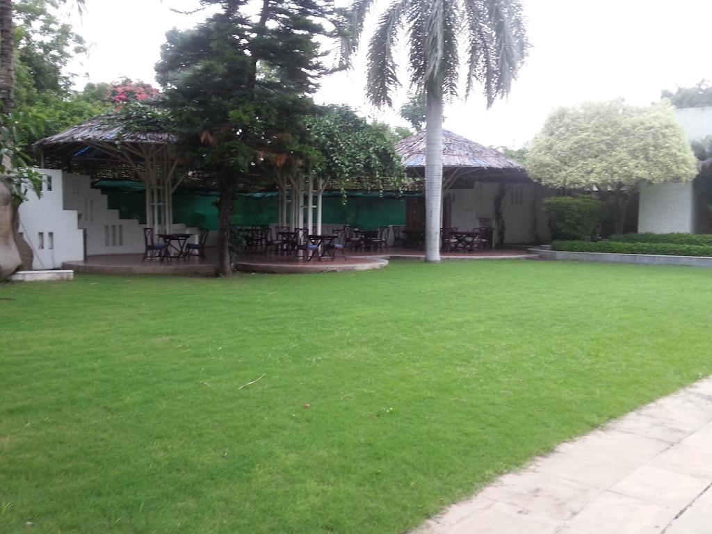 The Meadows Resort And Spa Aurangabad  Ngoại thất bức ảnh