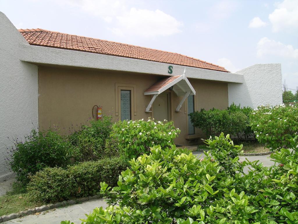 The Meadows Resort And Spa Aurangabad  Phòng bức ảnh